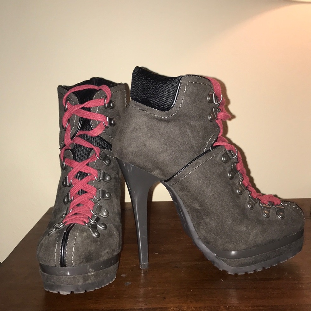 High heel boots